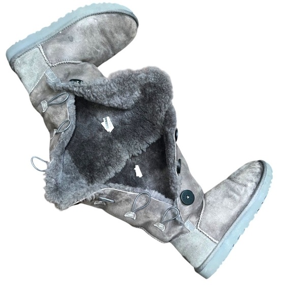 ▶️ UGG ◀️ Bailey Button Triplet II Boot. Size 8 - Picture 13 of 16